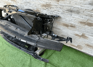 Pas przedni wzmocnie chłodnice bmw F30 F31 hybryda 3