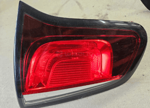 Citroen C3 II 2 lift lampa tył tylna  prawa lewa 2