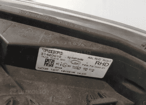 LAMPA PRAWY PRZÓD PRZEDNIA VOLVO V40 II XENON UK 31420010 9
