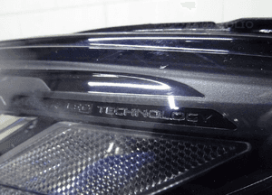 Jaguar pace X590 lampa full led lew J9D3-13W030BC 5