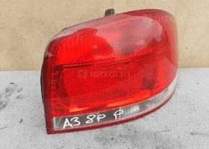 Audi A3 8P lampa tył tylna prawa 1