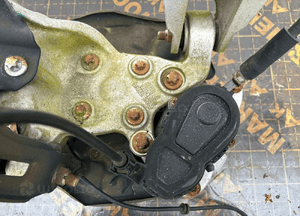 MERCEDES B W246 Zwrotnica tył Lewy - 16312 4