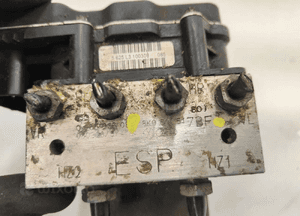 Audi a4 b8 oe 8K0907379R POMPA ABS 2