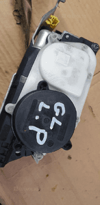 Pas bezpieczeństwa napinacz lewy przód przedni lewy Mercedes GL X166 W166 A1668601300 9