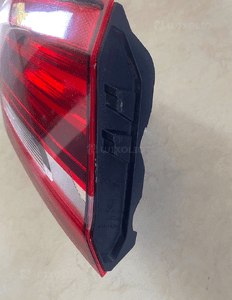 Lampa tył tylna lewa w klapę bmw 2 F45 7311041-10 2014- 5