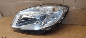 Lampa prawy lewy przednia lewa Skoda Roomster 3
