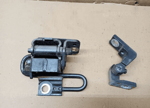 Zawias zawiasy drzwi prawy przód para Audi A3 8P 3D LX7Z 4