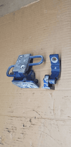 Zawias zawiasy drzwi prawy tył para Audi A4 B6 8E0833412 1
