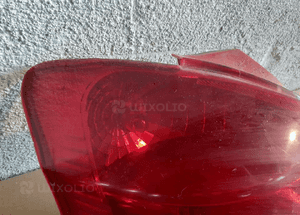 Toyota yaris ii 2 lampa tył lewa 3