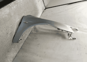 Błotnik prawy przód przedni mitsubishi lancer x 10 kolor srebrny A31 3