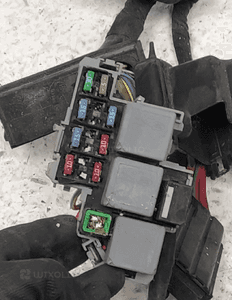 Land rover discovery v 4x4 L462 jaguar xe X760 2.0D wiązka przewody instalacja silnika oryginał 11