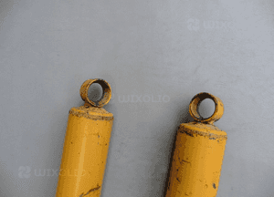 Amortyzator tył Nissan Terrano II Maverick 2