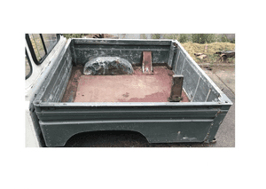 Wanna tylna land rover defender 130 pickup 1