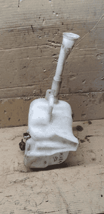 Zbiorniczek spryskiwaczy Nissan Micra K11 1