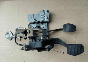 Citroen C4 I 06 pedal sprzegla hamulca 1