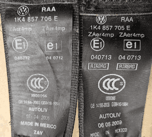 Vw  Jetta pas bezpieczeństwa przedni prawy lub lewy  1K4857706AF 1K4857705AF 8