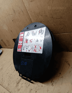 Wkład bagażnika lewarek podnośnik samochodowy Renault Clio III 8200852691 8200225839 2