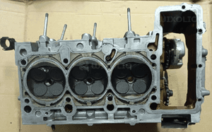 Audi A6 C6  3.0 V6 TFSI głowica silnika prawa  06E103404K 10