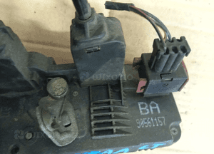 Opel Zafira A zamek drzwi tył tylnych prawy  90561157BA 90561158BB 4