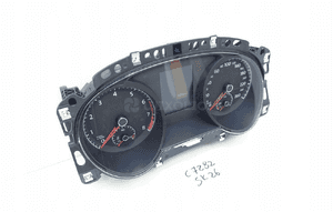 Licznik zegary vw sportsvan 517 39742KM 517920740D 2