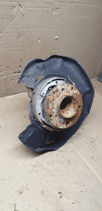 Zwrotnica piasta lewy tył tylna lewa BMW E93 2.0i 4