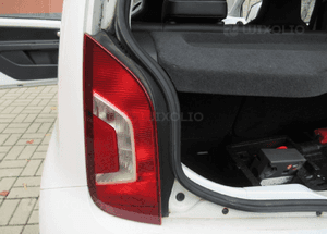 Lampa tył tylna lewa vw up 3D 1S0 2011-2016