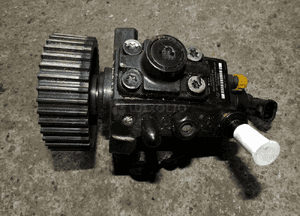 POMPA WTRYSKOWA ALFA ROMEO 159 CROMA 1.9 16V M-JET 0445010130 1