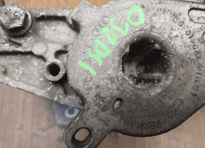Łapa 06B903143L Uchwyt Alternator Mocowanie Wspornik 1.6 ALZ 2.0 ALT FSI 1.8 T AUDI A4 B6 B7 VW Passat 06B903143L 8