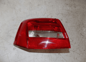Audi A6 C7 sedan 2011-2015 lampa lewa tył w błotnik 4