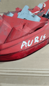 Lampa prawa tył tylna toyot auris i 1 2