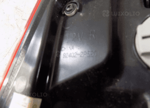Kia sorento ii lift 2012-2015 lampa prawa tył w błotnik 6