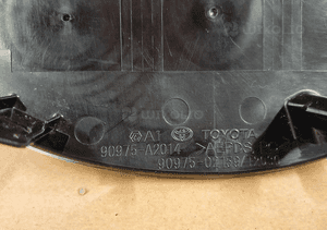 ZNACZEK EMBLEMAT LOGO TOYOTA LAND CRUISER HILUX RAV4 V 19- 3