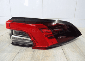Toyota Corolla E210 E21 2018 Prawa strona Lampy tylne 1