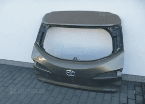 Toyota corolla E21 kombi klapa tylna ładna 2