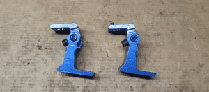 Zawias zawiasy drzwi prawy tył para VW Amarok 8K0831402D 8K0831402A 1