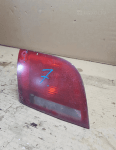 Lampa tyl w klape lewa audi A3 8P 03-08 5D 5 drzwi 3