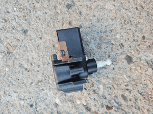 silniczek regulacji przednie lampy Fiat Bravo II 1