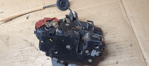 Zamek prawy tył tylny prawy Audi A4 B6 4B0839016D 2