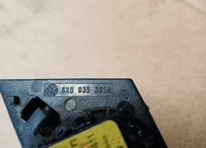 Głośnik maskownica konsoli lewy Seat Arosa 6X0035361A 6X0035411 4