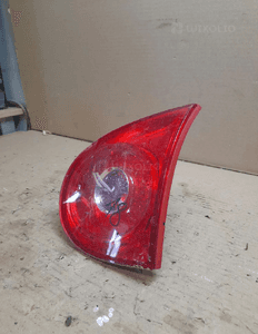 lampa prawa prawy tył w klapę golf 5 2