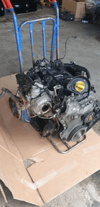 Silnik słupek blok silnika jedna turbina Renault Trafic III Vivaro B 1.6 DCI R9M R9M413 R9M 413 R9MH413 5