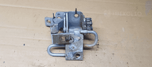 Zawias zawiasy drzwi prawy przód para Audi A4 B6 8E0831412 1