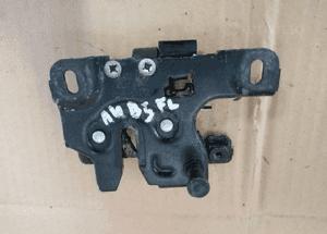 Zamek rygiel maski przód Audi A4 B5 FL 8D0823509L 1