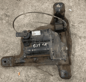 mercedes Viano 639 vito  pompa zawieszenia pneumatycznego enr rozdzielacz 1