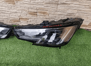 Lampa audi A4 RS4 matrix 8W0941036C 8W0941035C 4