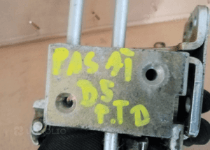 Zawias prawy tył dolny górny komplet VW Passat B5 3B4833412C 5