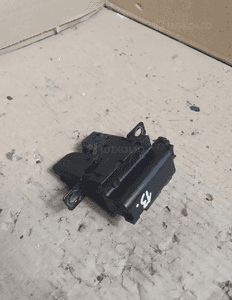 Zamek klapy bagażnika peugeot 407 sw 9648254780 1