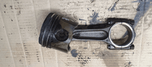 Tłok z korbowodem korbowód Peugeot 307 2.0 HDI 1