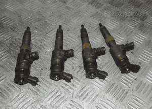 Wtryskiwacz peugeot citroen ford 1,6HDI 0445110340 cena za sztukę 3
