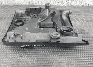 Pokrywa 03C129607 06A103638A Silnika Obudowa Oslona 1.6 FSI  VW Golf 5 V Touran 9
